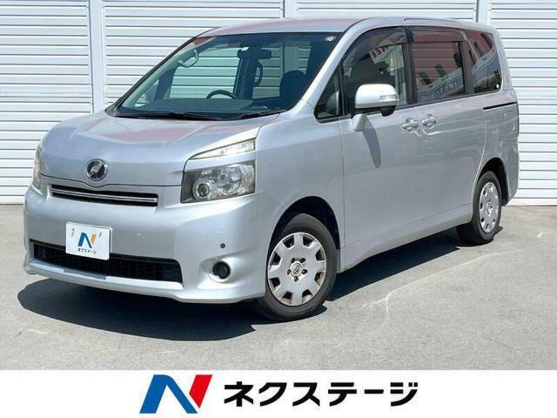 TOYOTA　VOXY
