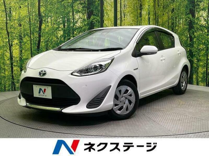 TOYOTA　AQUA