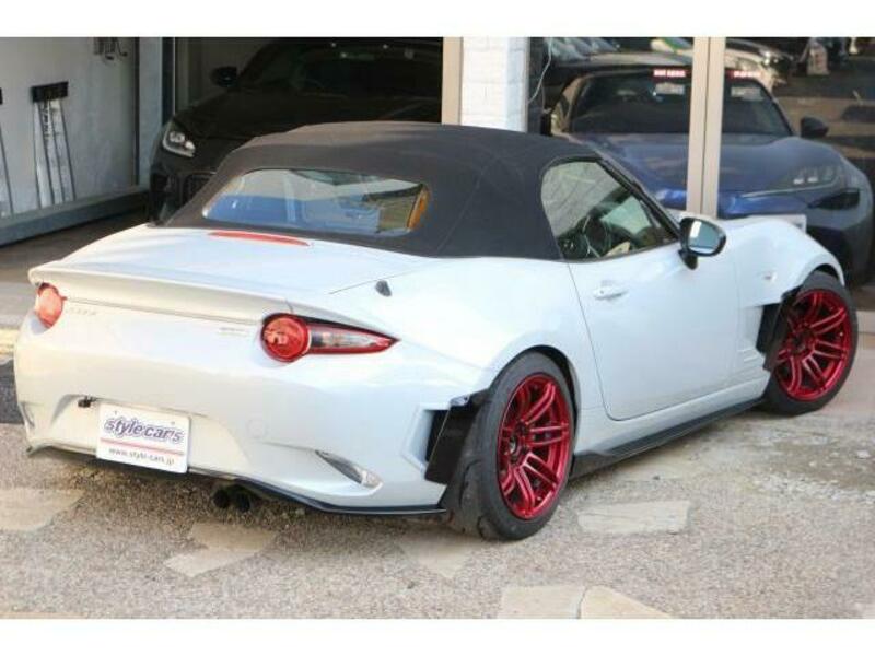 ROADSTER-3