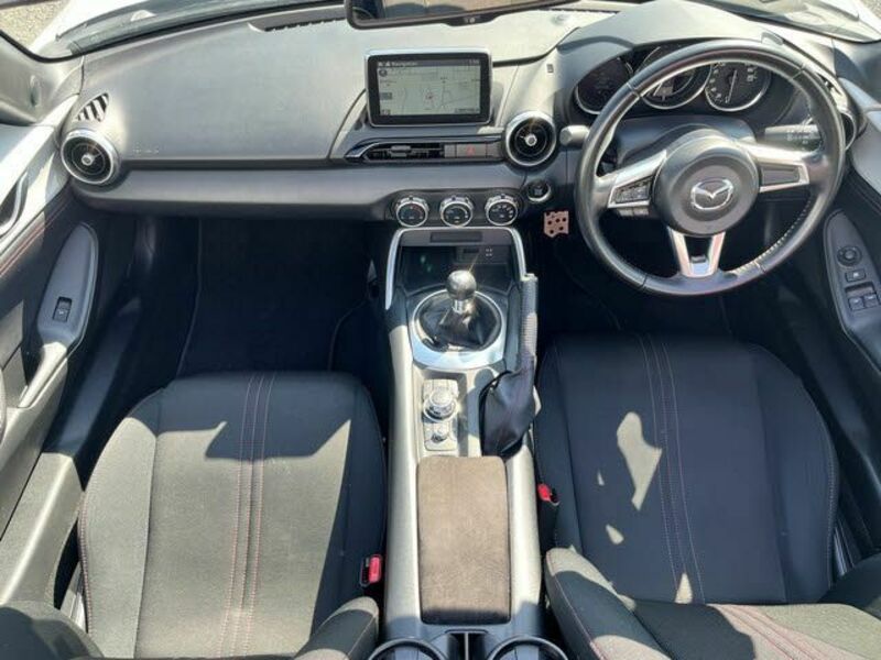 ROADSTER-1