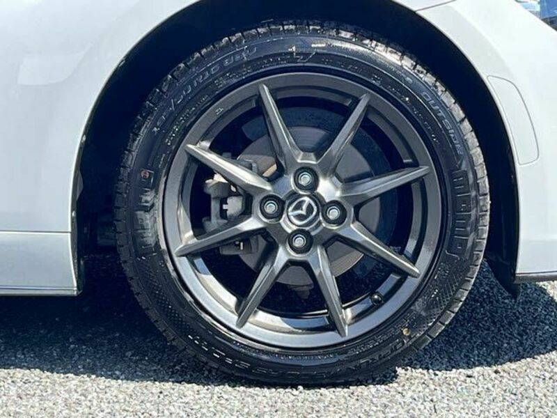 ROADSTER-26
