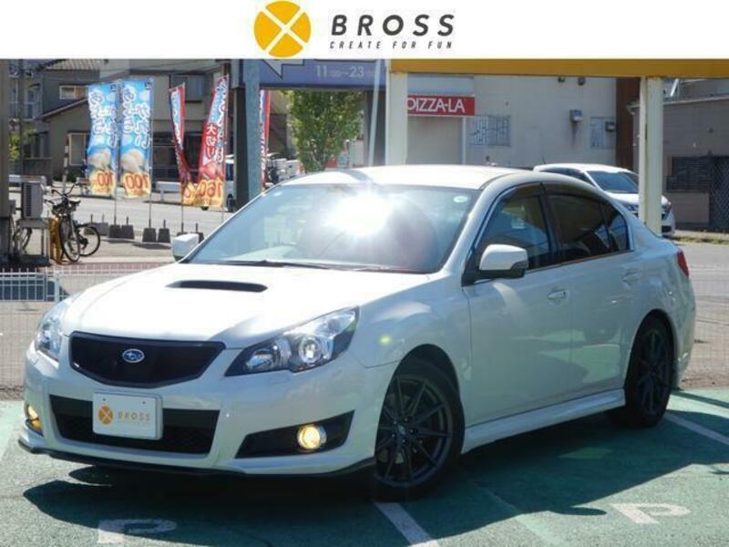 SUBARU　LEGACY B4
