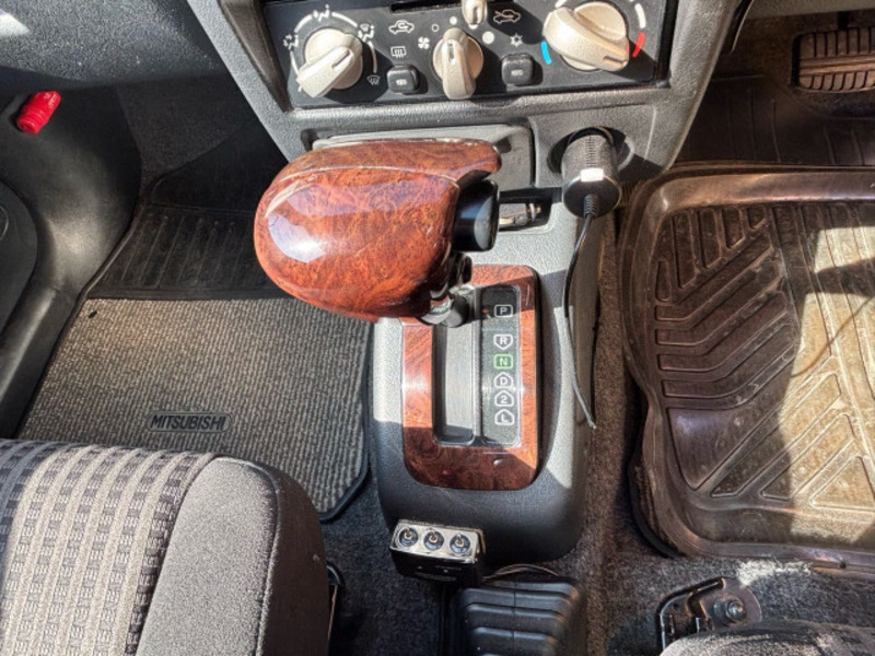 PAJERO MINI-17