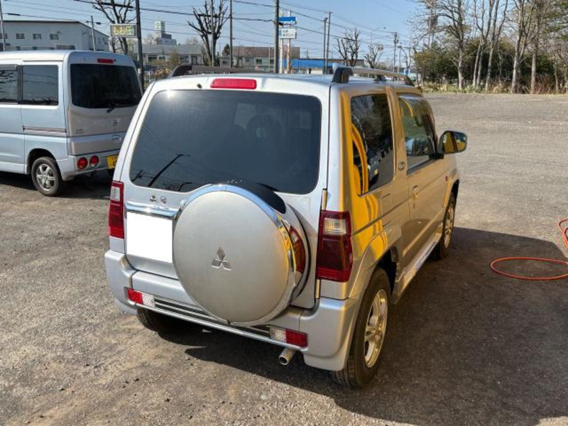 PAJERO MINI-6