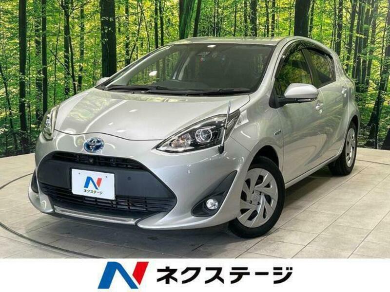 TOYOTA　AQUA