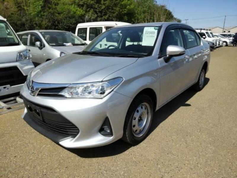 TOYOTA　COROLLA AXIO