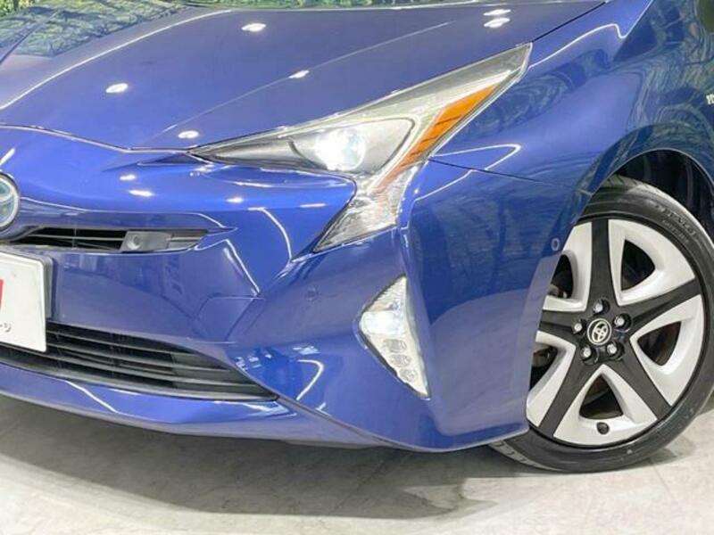 PRIUS-11