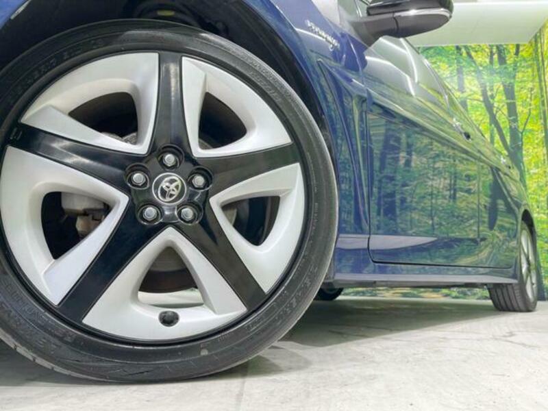 PRIUS-12