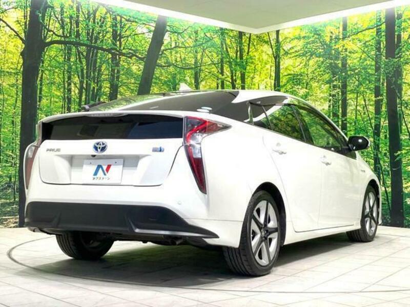 PRIUS-16