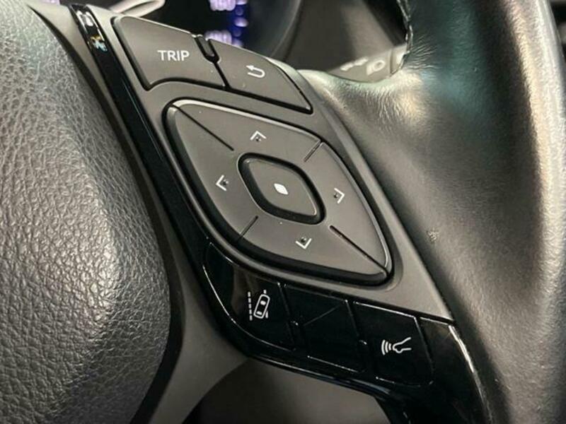C-HR-4