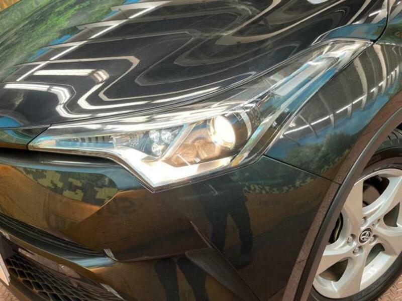 C-HR-12