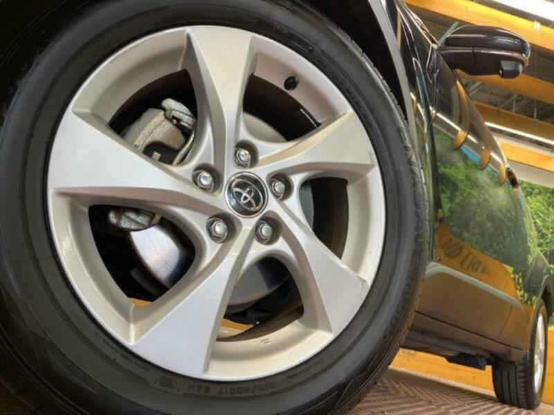 C-HR-13