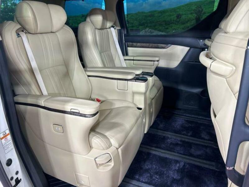 ALPHARD-8