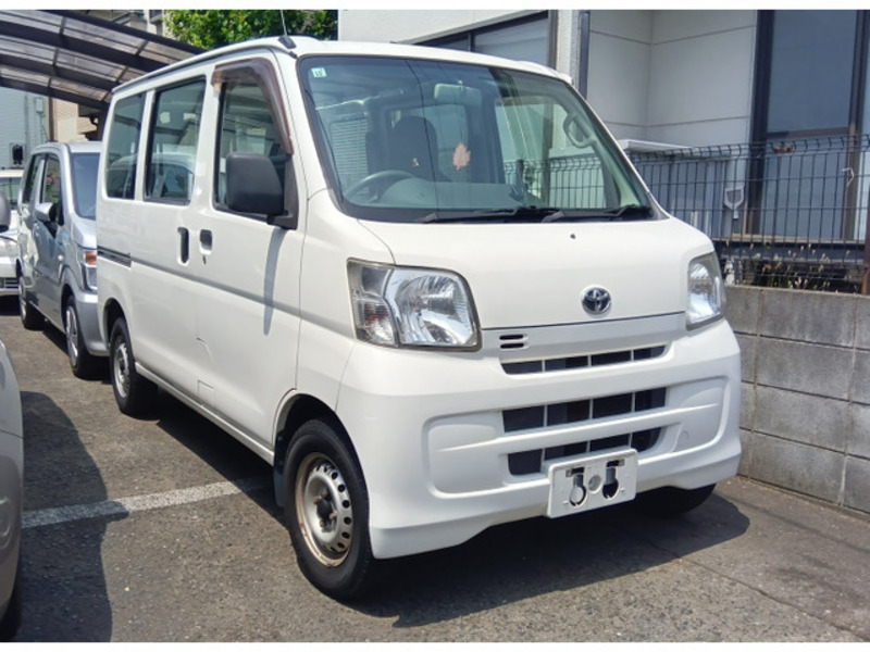 TOYOTA PIXIS VAN