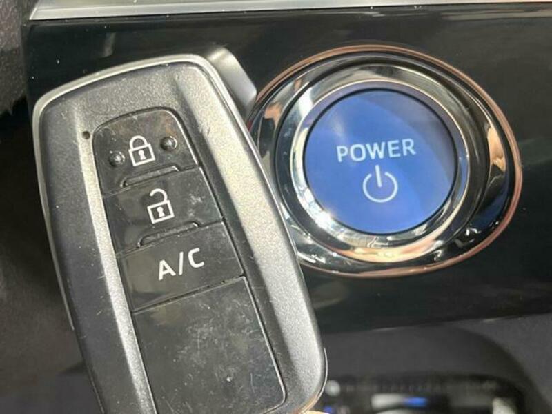 PRIUS PHV-6