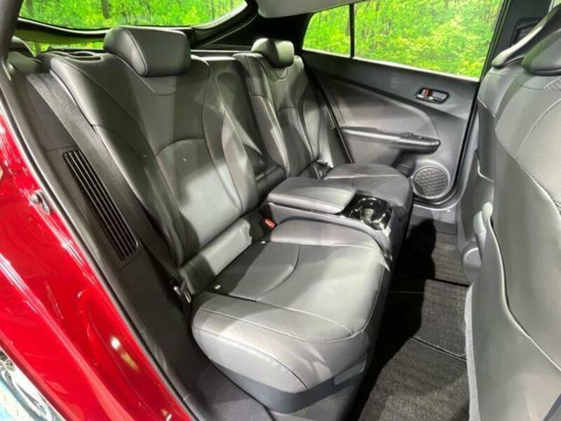 PRIUS PHV-9