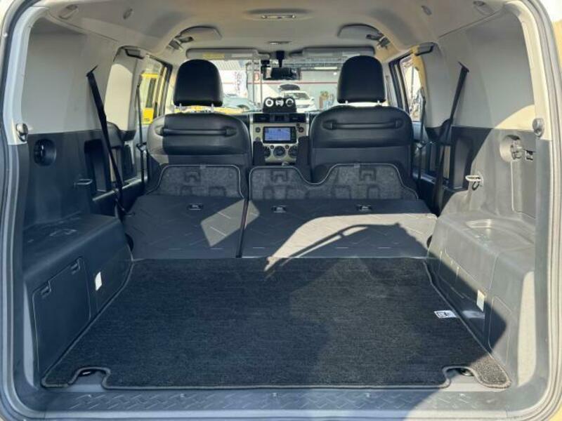FJ CRUISER-16