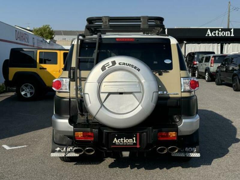 FJ CRUISER-1