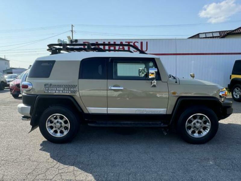 FJ CRUISER-3
