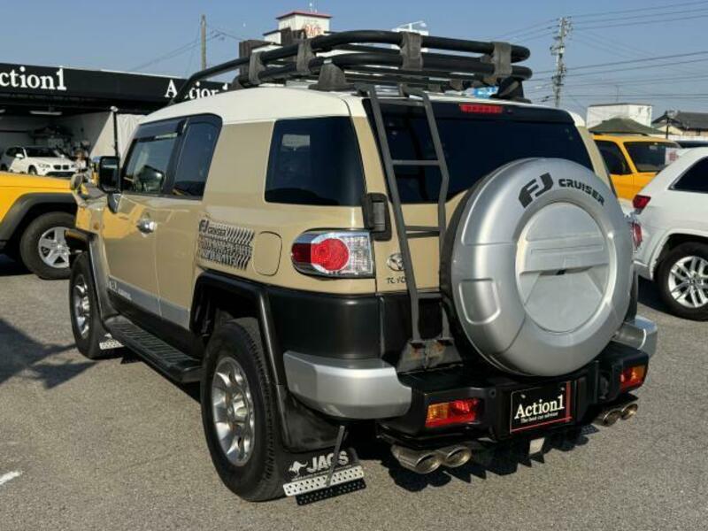 FJ CRUISER-14