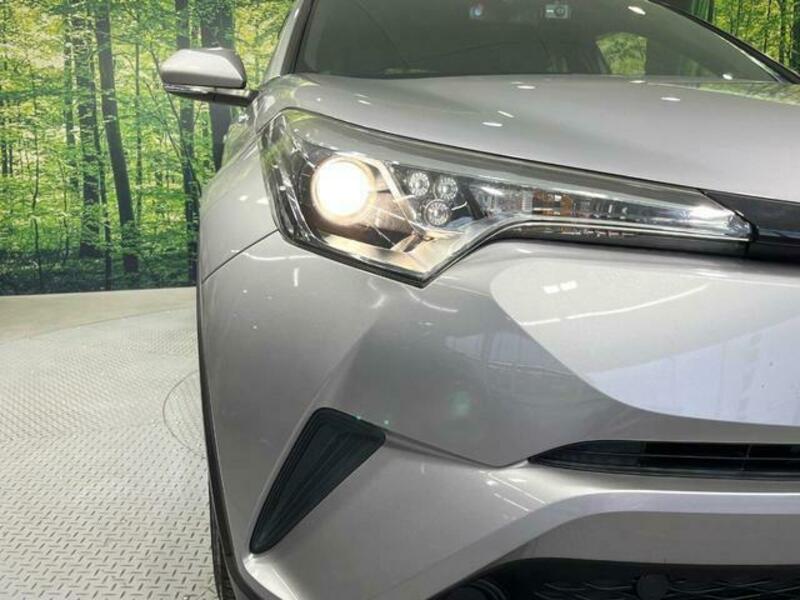 C-HR-11
