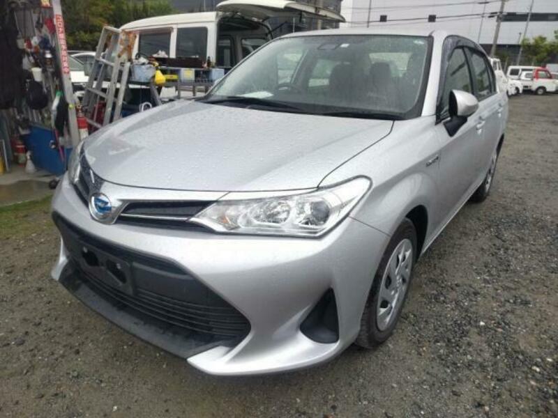 TOYOTA　COROLLA AXIO