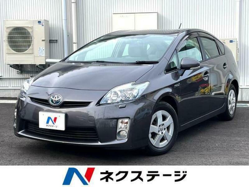 TOYOTA　PRIUS