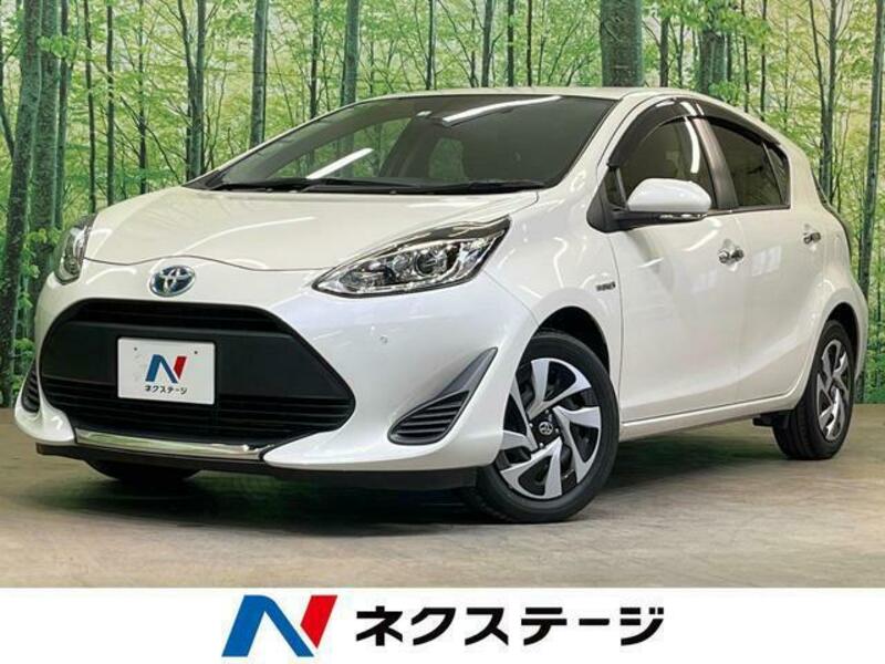 TOYOTA　AQUA