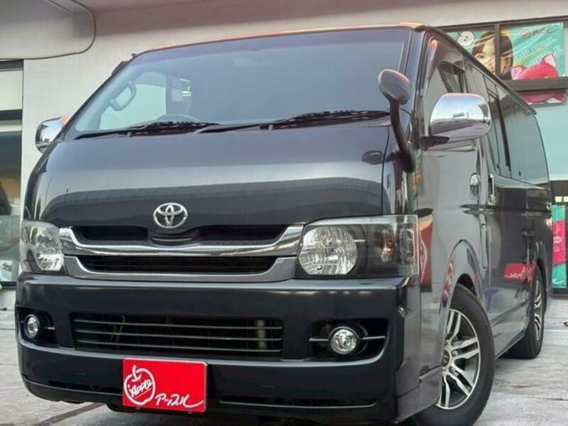 TOYOTA　HIACE VAN