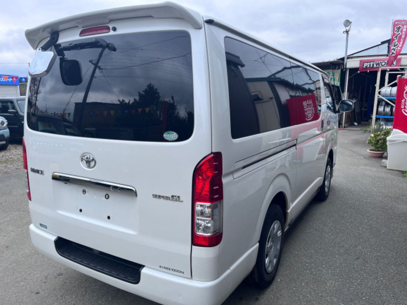 HIACE VAN