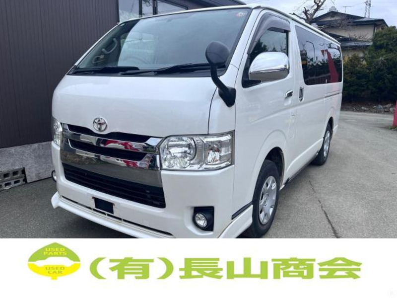 TOYOTA　HIACE VAN