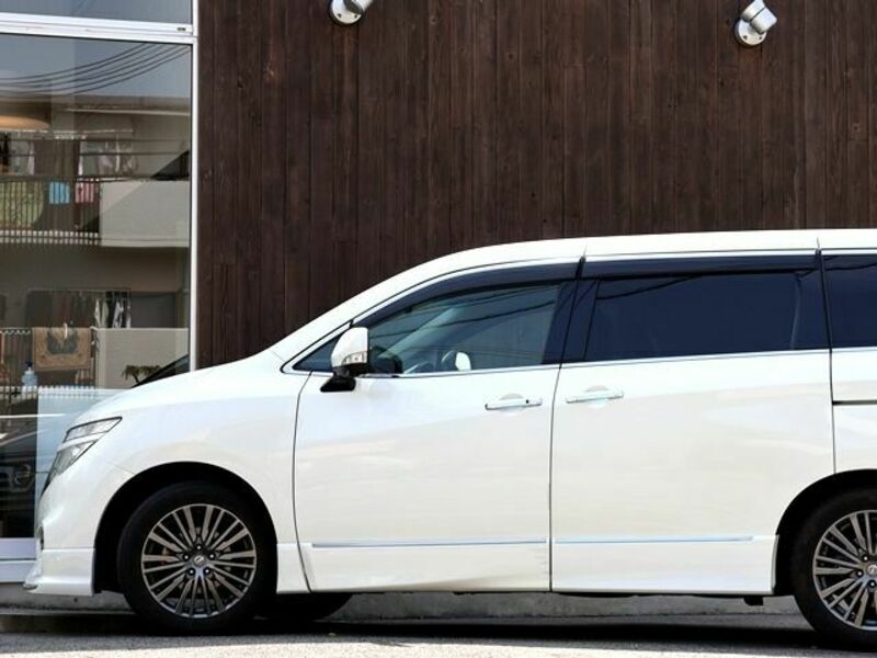 ELGRAND-8