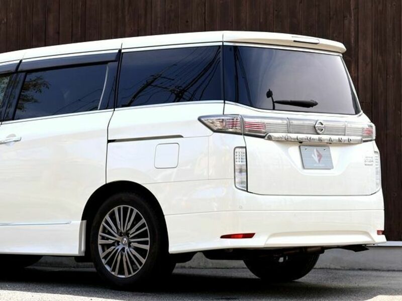 ELGRAND-12