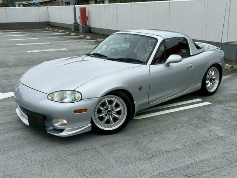 ROADSTER-1