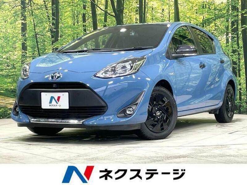 TOYOTA　AQUA