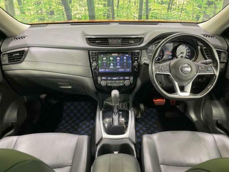 X-TRAIL