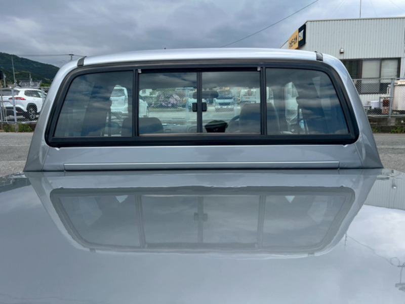 HILUX-17