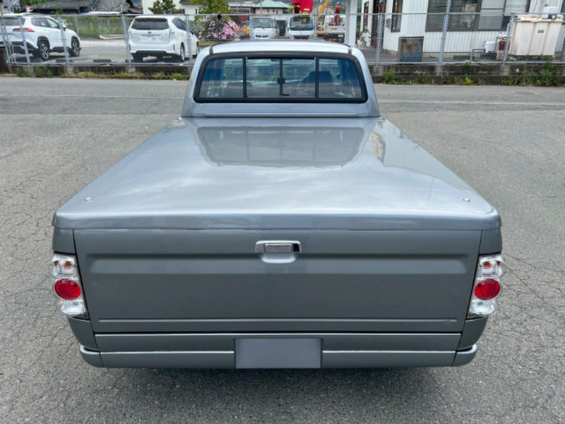 HILUX-15