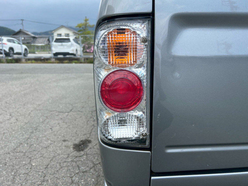 HILUX-16