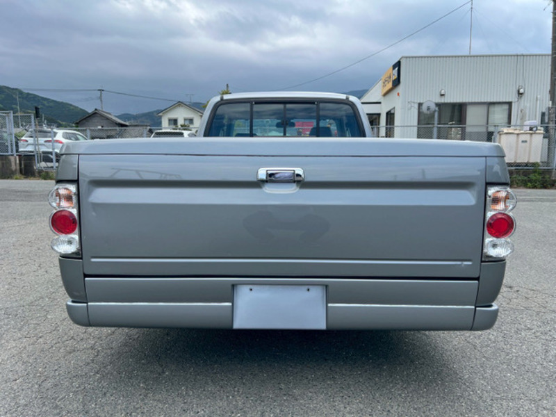 HILUX-7