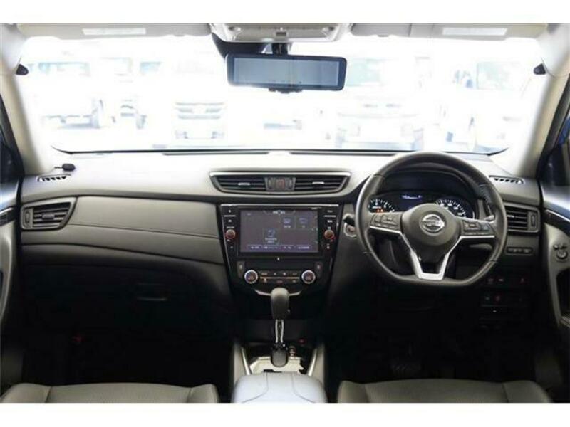 X-TRAIL