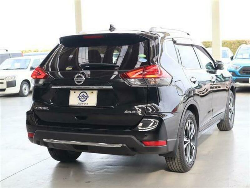 X-TRAIL