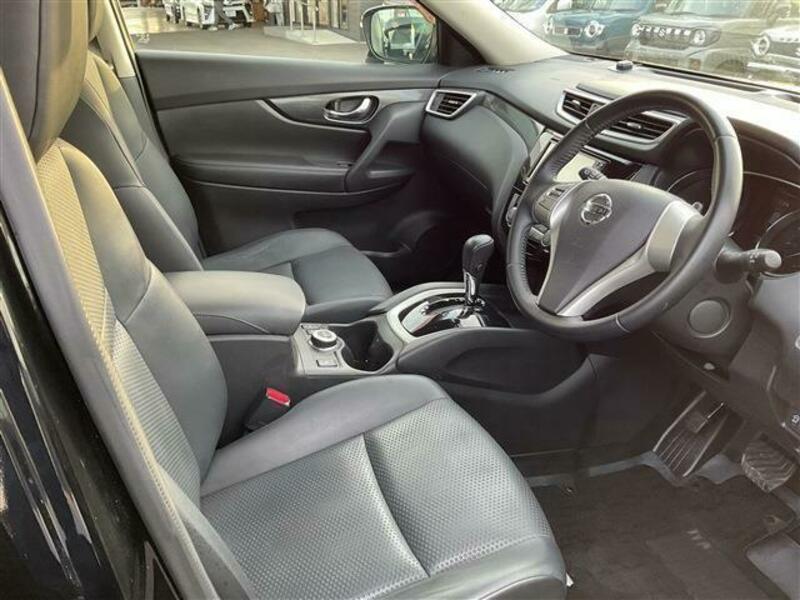 X-TRAIL