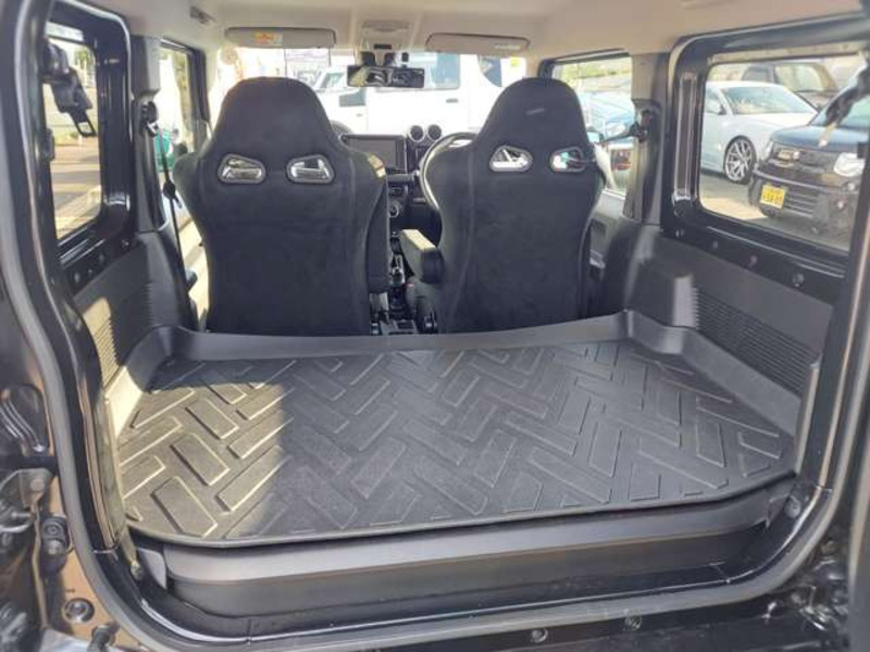 JIMNY-18