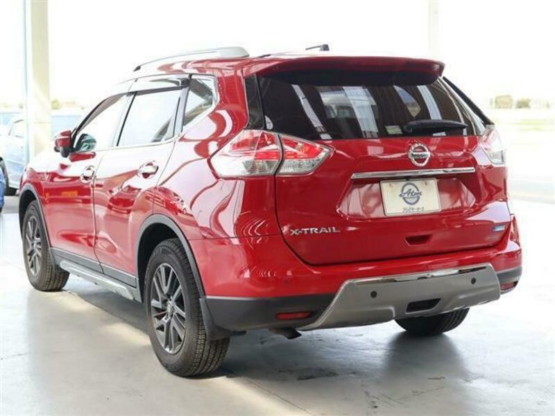 X-TRAIL