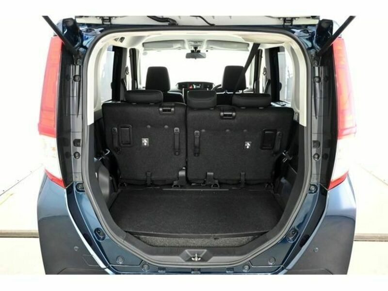 ROOMY-11