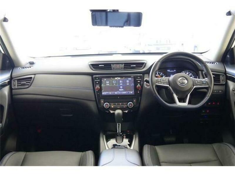 X-TRAIL