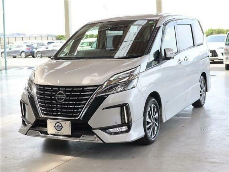 NISSAN　SERENA