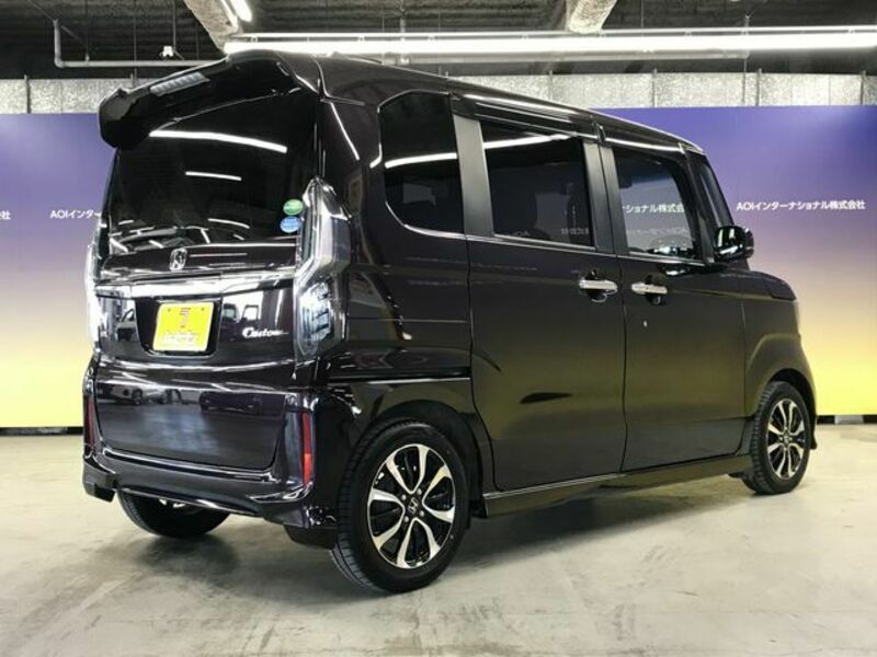 N BOX CUSTOM