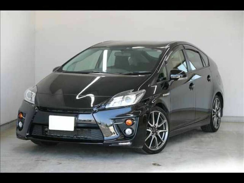 TOYOTA　PRIUS